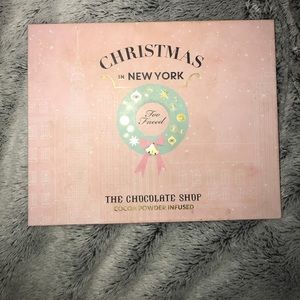 Too faced Christmas in New York palette! Like new